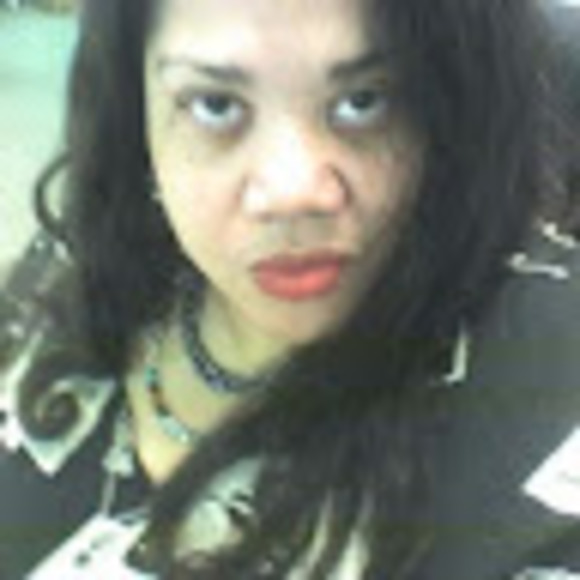 Meet your Posher, Anita - Picture 1 of 1